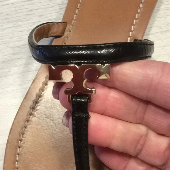 Tory Burch “T” logo Flat Thong Black Sandal - 7 - Picture 3 of 16